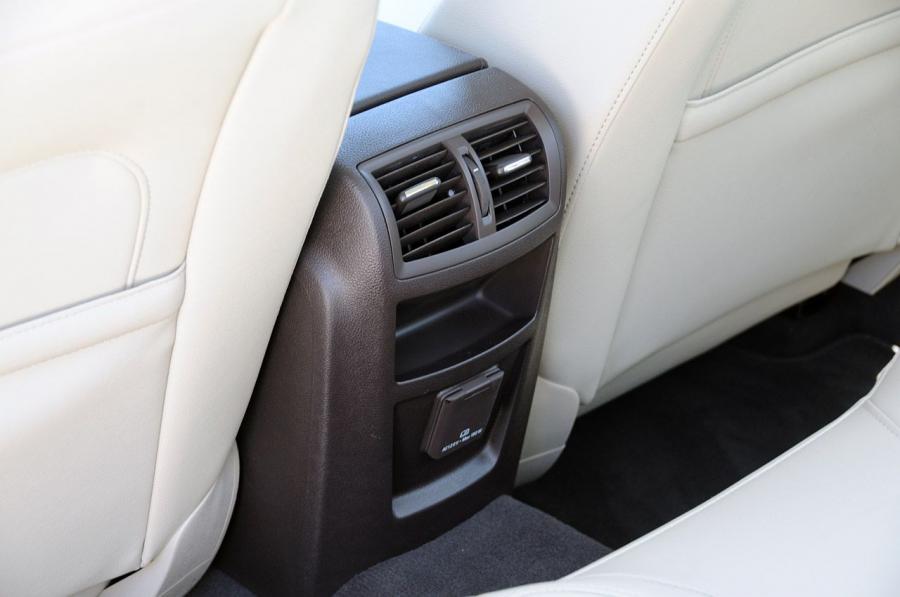  Buick Regal 2011 года  (фото 18 из 77)